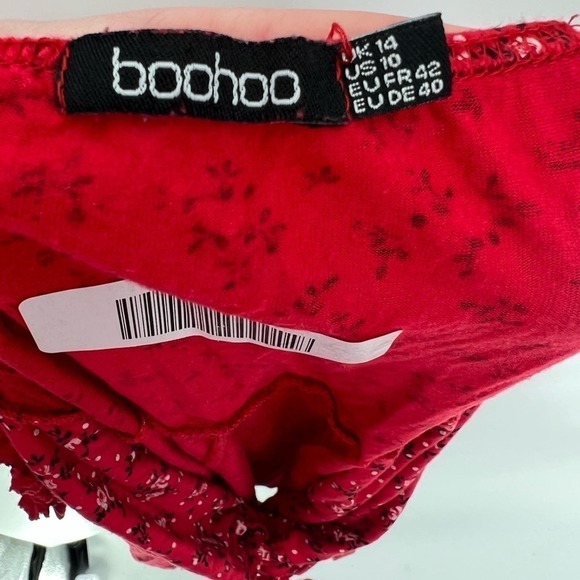 Boohoo Red Ditsy Floral Playsuit Size 10 - Picture 7 of 9